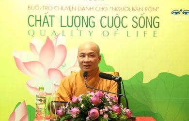 song trong chanh niem thay thich tri hue
